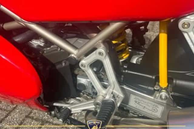 Ducati 888 Strada (1993) thumbnail 6