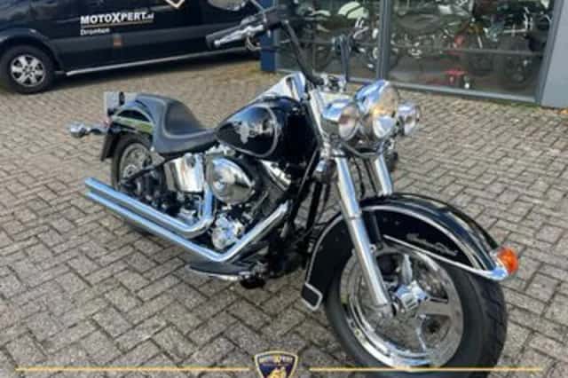 Harley-Davidson Heritage Softail Classic Flstci (2005) thumbnail 3