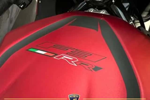 MV Agusta F3 800RR (2025) thumbnail 2