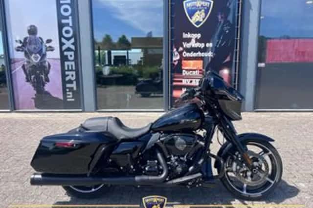Harley-Davidson Street Glide (2024) thumbnail 1
