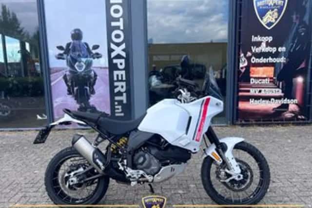 Ducati Desertx (2024) thumbnail 1