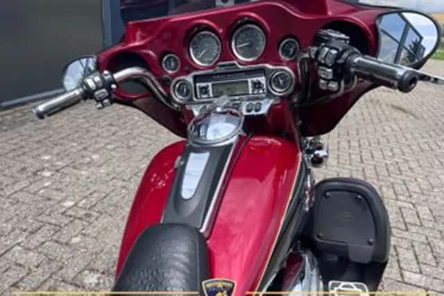 Harley-Davidson Electra Glide Ultra Classic Flhtcu (2007) thumbnail 5
