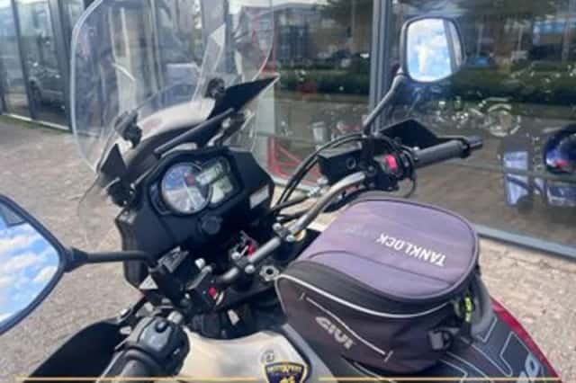 Suzuki V-Strom (2015) thumbnail 3