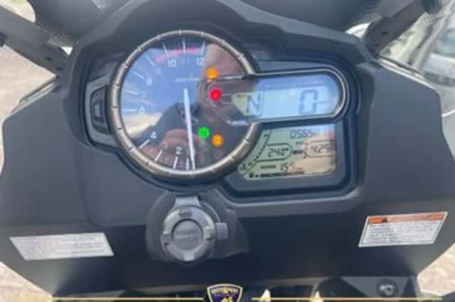 Suzuki V-Strom (2015) thumbnail 5