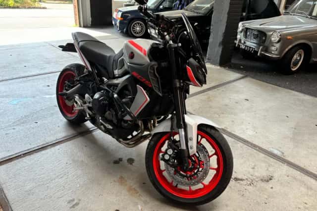 Yamaha Tour MT-09 ABS (2019) thumbnail 2