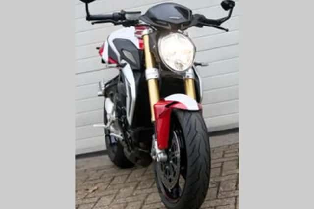 MV AGUSTA BRUTALE 800 RR (2015) thumbnail 3