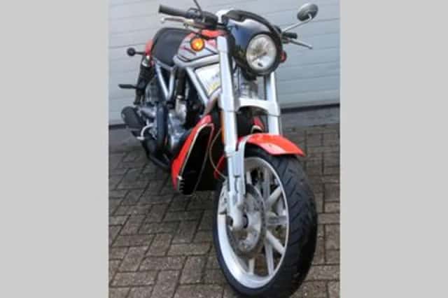 Harley-Davidson V-Rod (2006) thumbnail 3