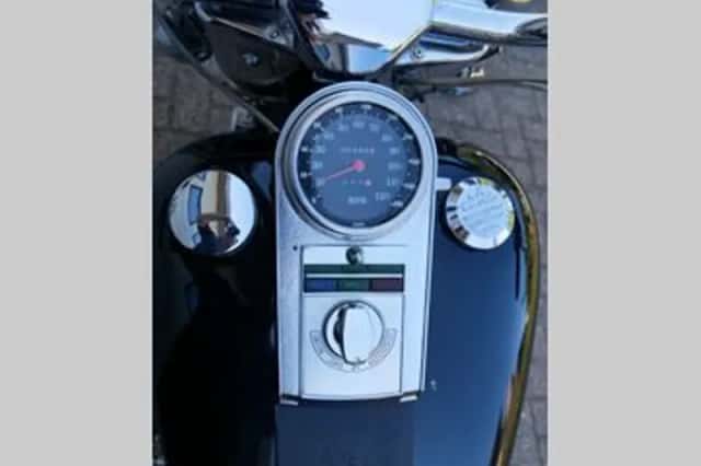 Harley-Davidson Heritage Softail Classic (1993) thumbnail 4