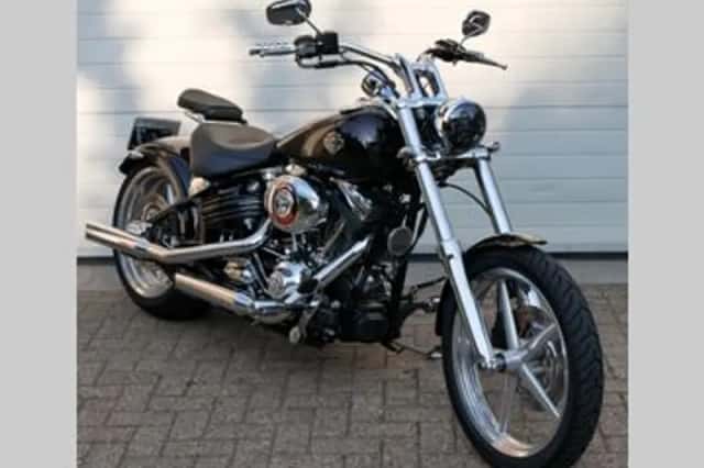 Harley-Davidson Rocker C Fxcwc (2009) thumbnail 3