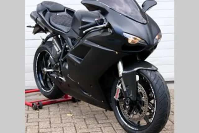 Ducati 848 EVO (2011) thumbnail 3