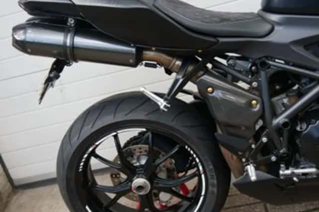 Ducati 848 EVO (2011) thumbnail 6