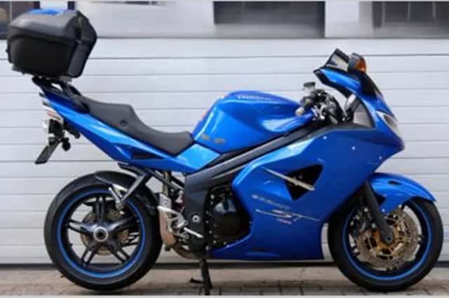 Triumph Sprint ST 1050 (2005) thumbnail 1