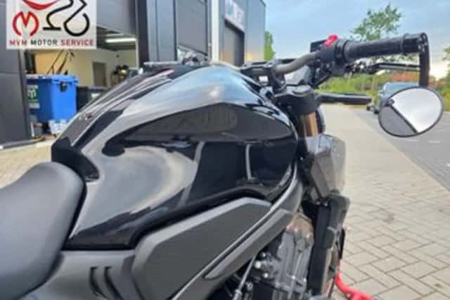Honda CB650R (2019) thumbnail 6