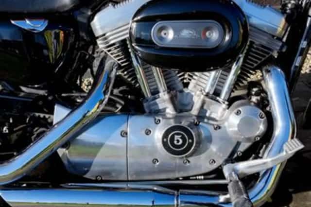 HARLEY-DAVIDSON SPORTSTER XL 883 R (2007) thumbnail 4
