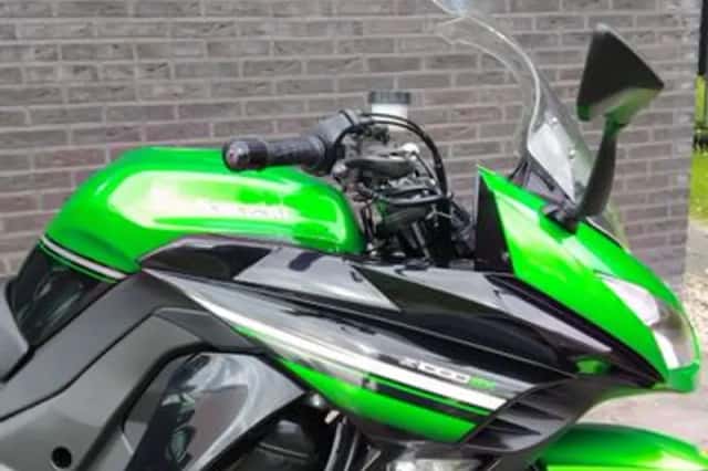 Kawasaki Z1000 (2016) thumbnail 4