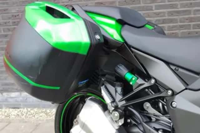 Kawasaki Z1000 (2016) thumbnail 6