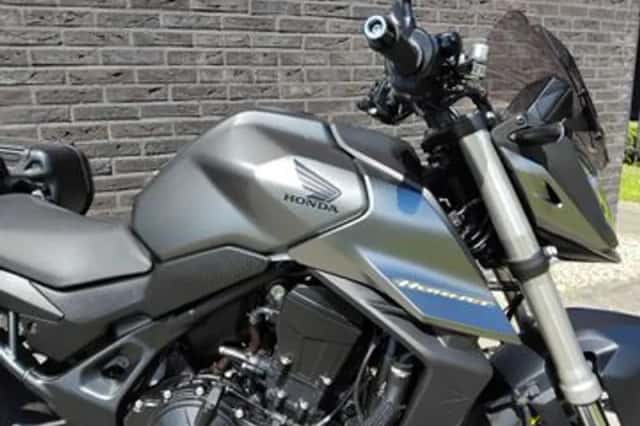 Honda CB 750 HORNET (2024) thumbnail 3