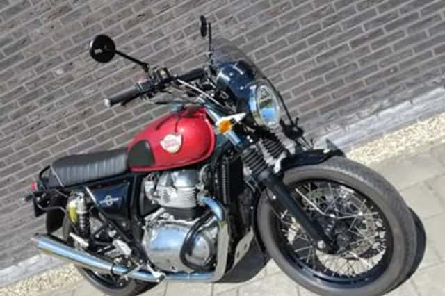 Royal Enfield Interceptor 650 (2022) thumbnail 1