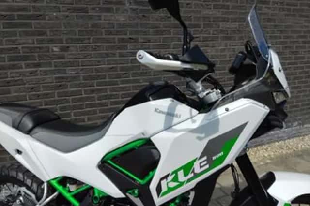 Kawasaki KLE500 SE (2026) thumbnail 3