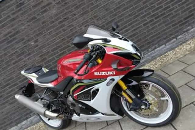 Suzuki GSX R 1000R (2026) thumbnail 1