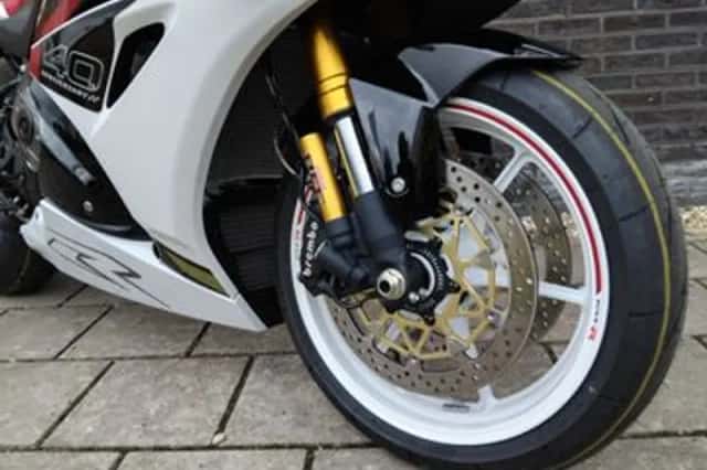 Suzuki GSX R 1000R (2026) thumbnail 5