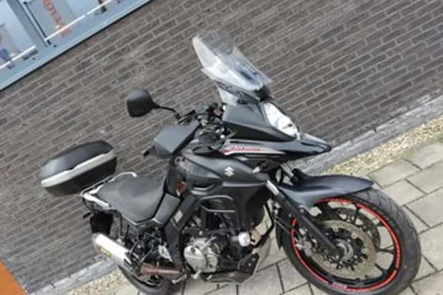 Suzuki V-Strom (2018) thumbnail 1