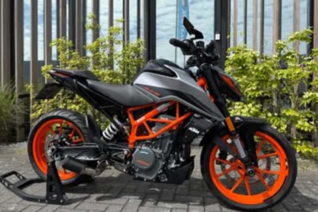 KTM 390 Duke (2025) thumbnail 6