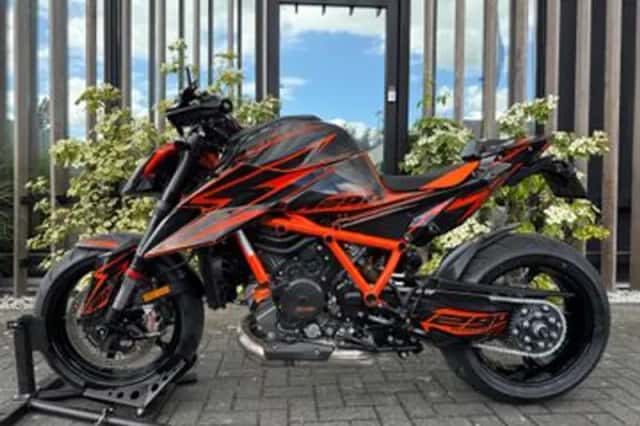 KTM 1290 Super Duke (2021) thumbnail 2