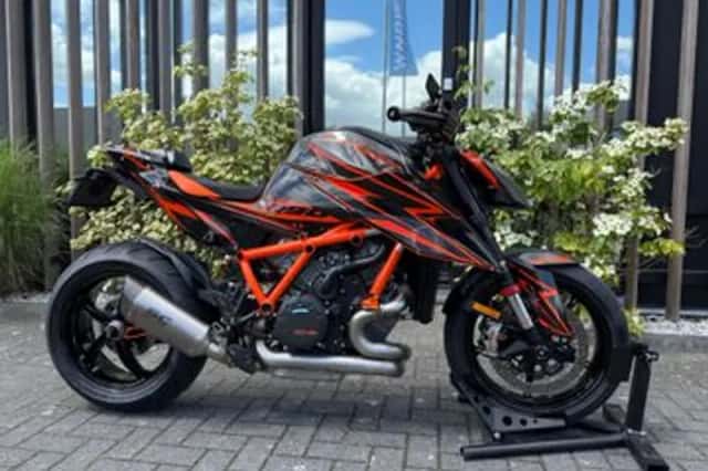 KTM 1290 Super Duke (2021) thumbnail 4