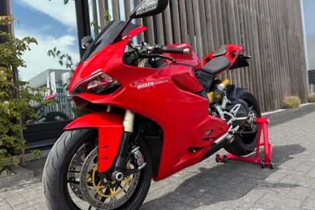 Ducati Panigale 1199 (2015) thumbnail 6