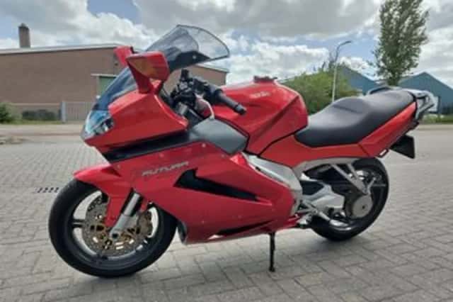 APRILIA RST Mille Futura (2003) thumbnail 2