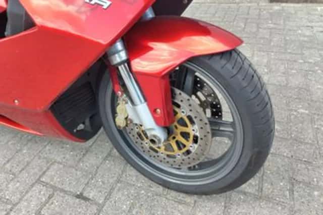 APRILIA RST Mille Futura (2003) thumbnail 4