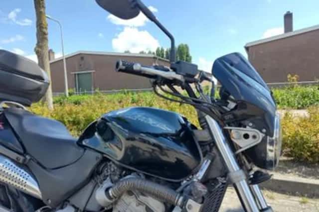 Honda CB600F HORNET (2001) thumbnail 3