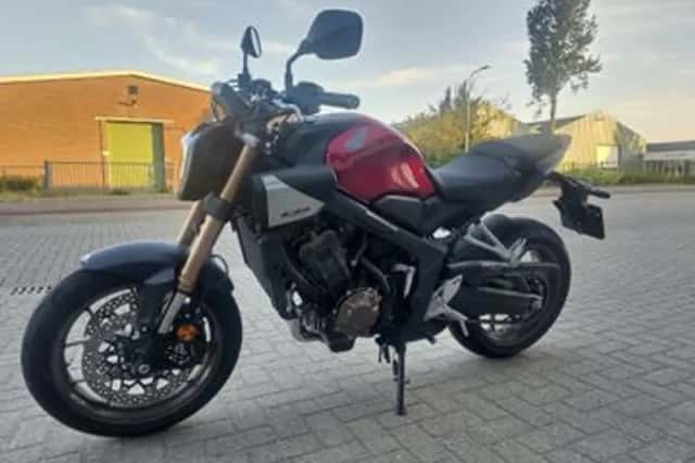 Honda CB650R AC ECT (2024) thumbnail 2