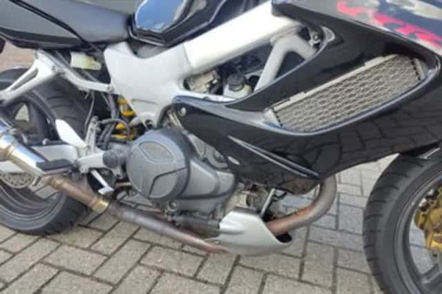 Honda VTR1000F FIRESTORM (1997) thumbnail 5