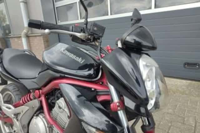 KAWASAKI ER6N a2 (2007) thumbnail 3