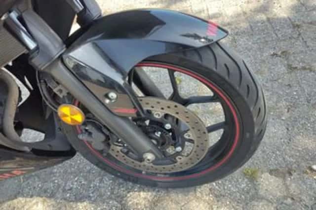 YAMAHA YZF R3 (2015) thumbnail 4