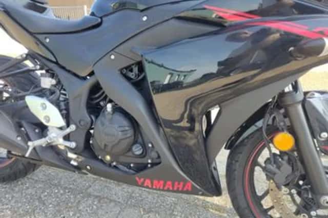 YAMAHA YZF R3 (2015) thumbnail 5