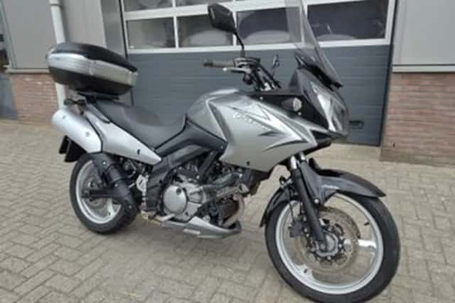 Suzuki V-Strom (2010) thumbnail 1