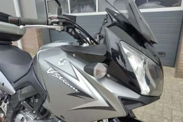 Suzuki V-Strom (2010) thumbnail 3