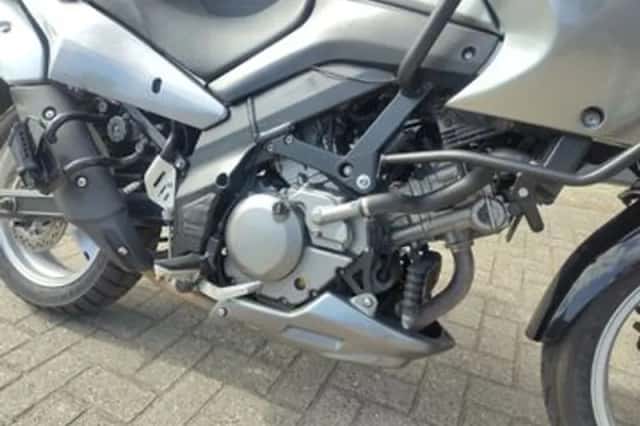 Suzuki V-Strom (2010) thumbnail 5