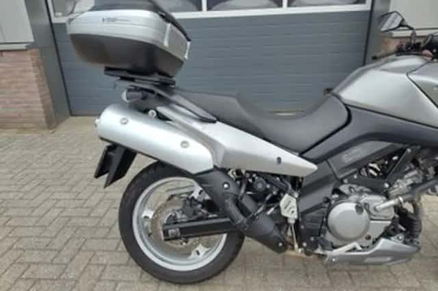Suzuki V-Strom (2010) thumbnail 6
