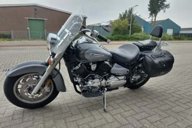 Yamaha XVS1100A Dragstar V-star Classic (2004) thumbnail 2