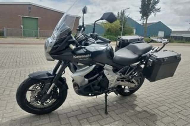 Kawasaki KLE 650 Versys (2010) thumbnail 2