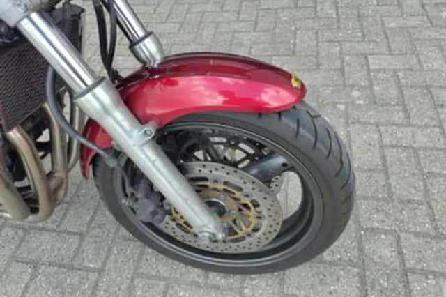 Suzuki GSX 750 Inazuma (2000) thumbnail 6