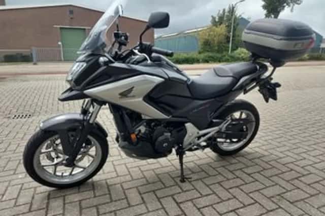 Honda NC750X (2017) thumbnail 2
