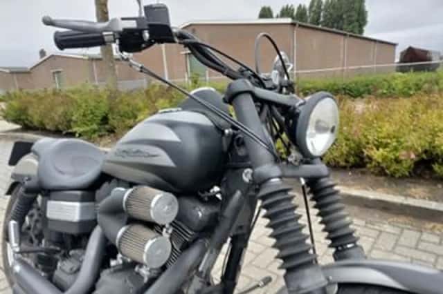 Harley-Davidson Street Bob (2007) thumbnail 3
