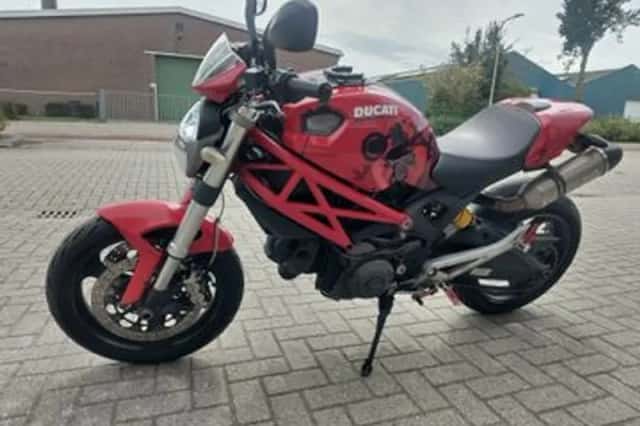 Ducati Monster 696 (2008) thumbnail 2