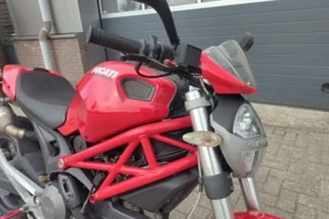 Ducati Monster 696 (2008) thumbnail 3