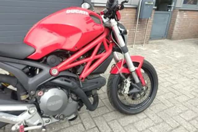 Ducati Monster 696 (2008) thumbnail 4